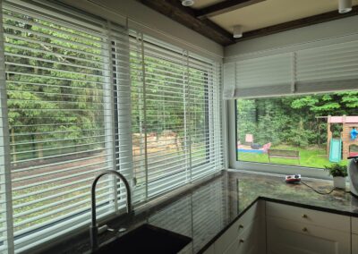 zasłony w nowoczesnym wnętrzu